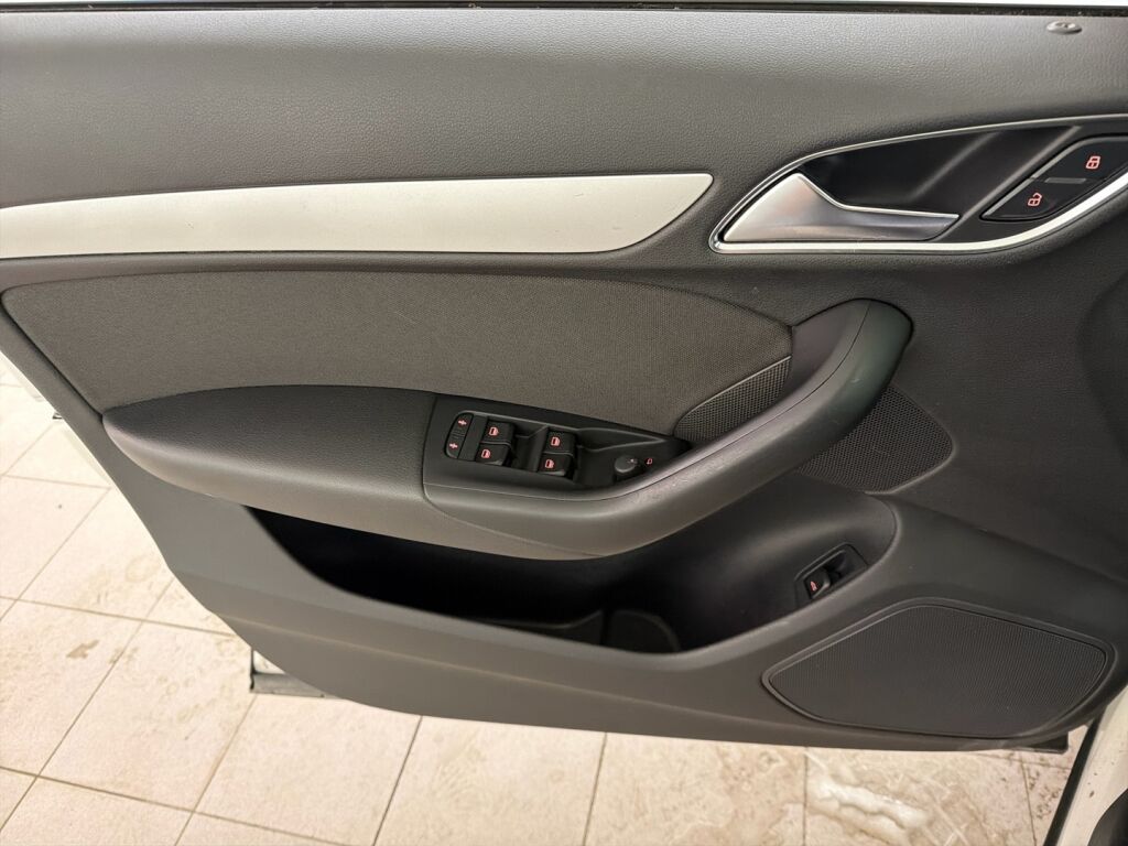 Audi Q3 2016 Valkoinen