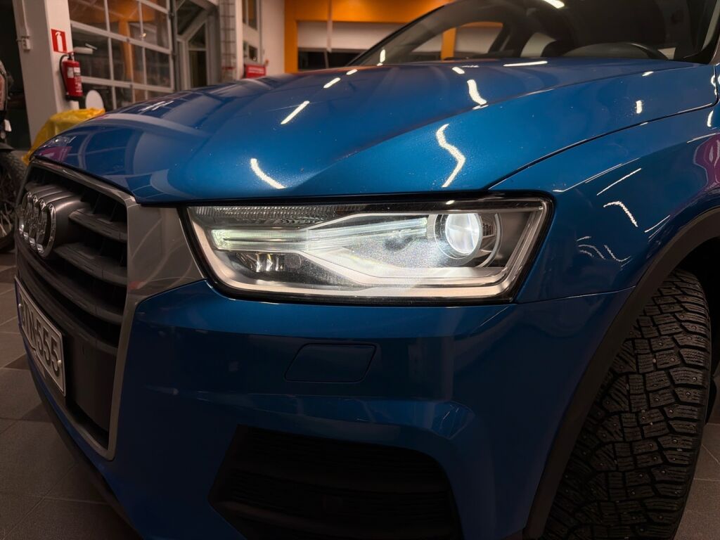 Audi Q3 2016 Sininen
