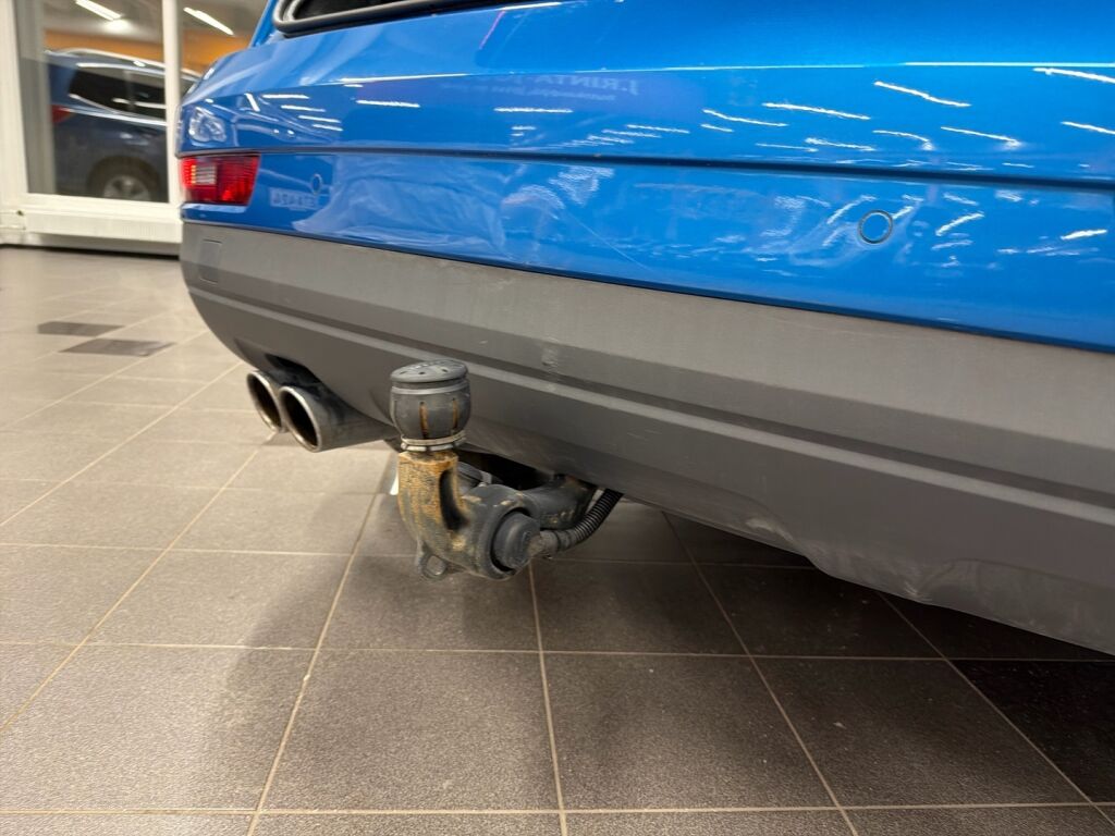 Audi Q3 2016 Sininen