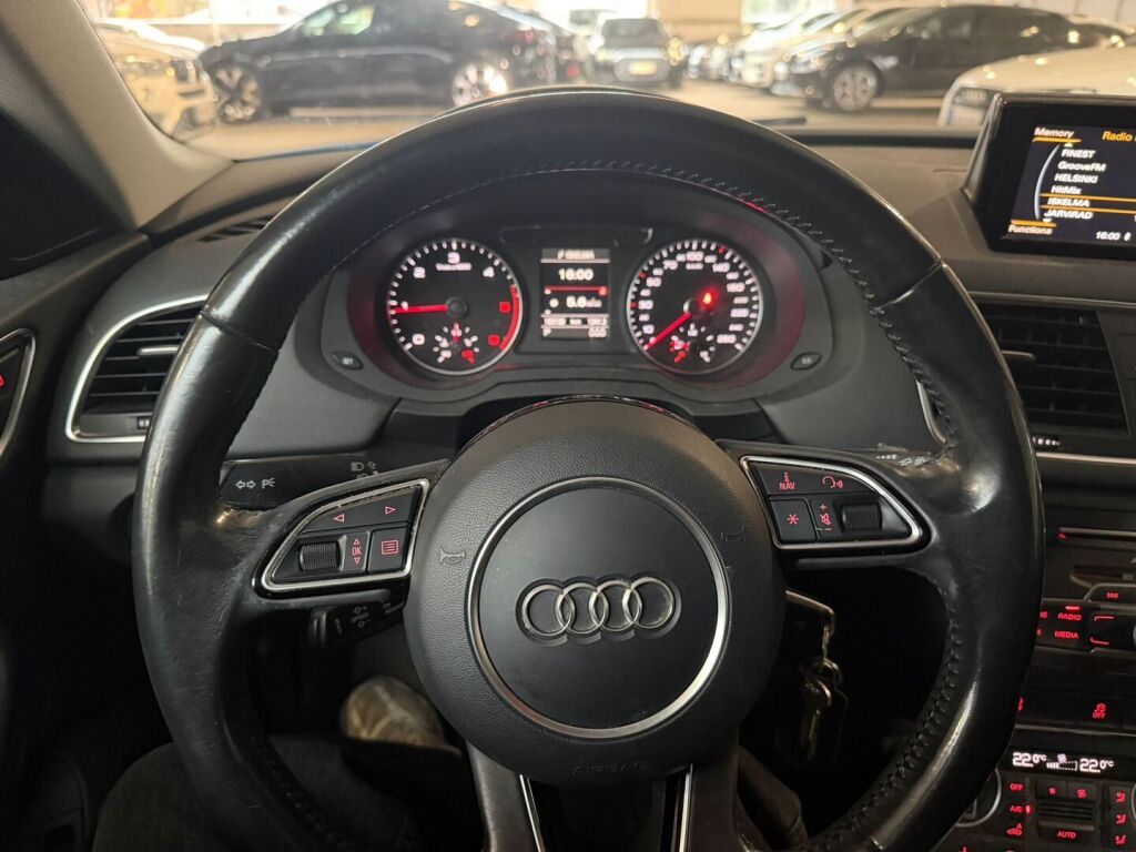 Audi Q3 2016 Sininen