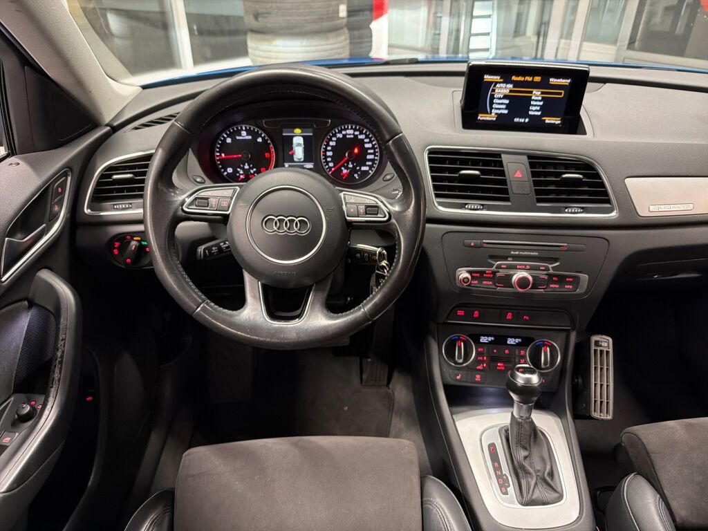 Audi Q3 2016 Sininen
