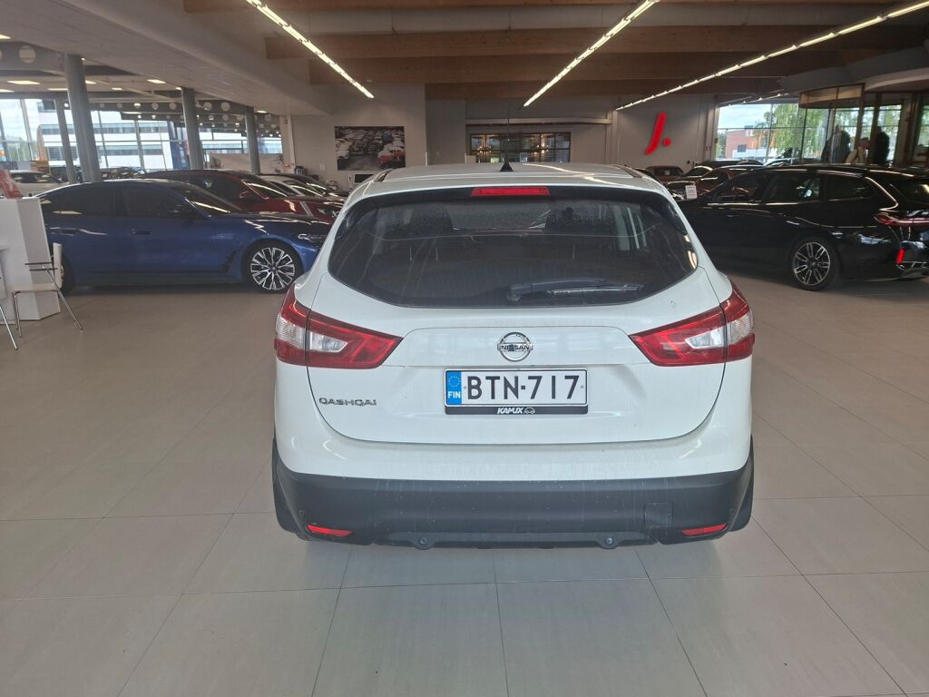 Nissan Qashqai 2015 Valkoinen