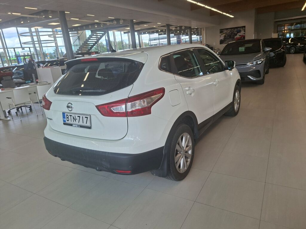 Nissan Qashqai 2015 Valkoinen