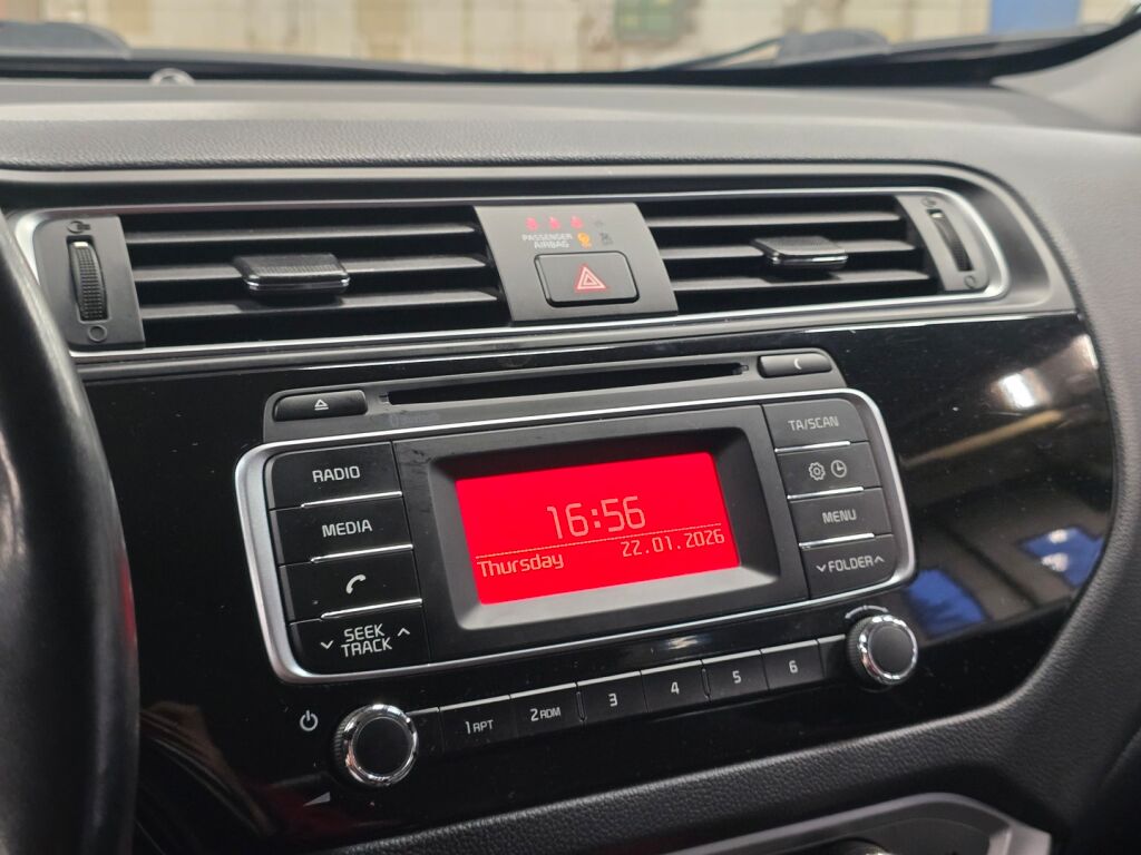 Kia Rio 2016 Sininen