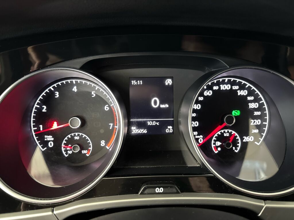 Volkswagen Touran 2016 Valkoinen