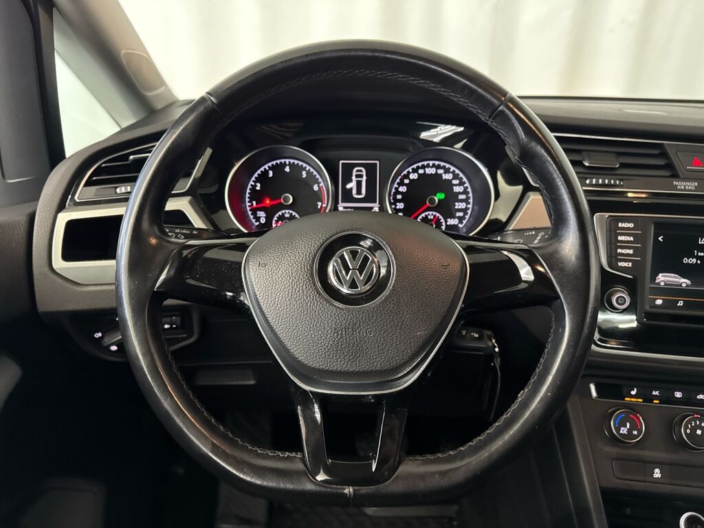 Volkswagen Touran 2016 Valkoinen