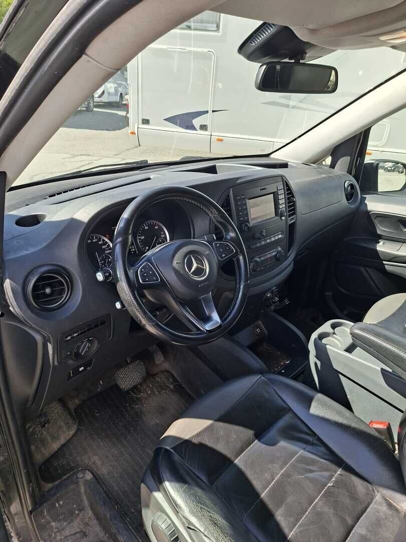 Mercedes-Benz Vito 2015 Musta
