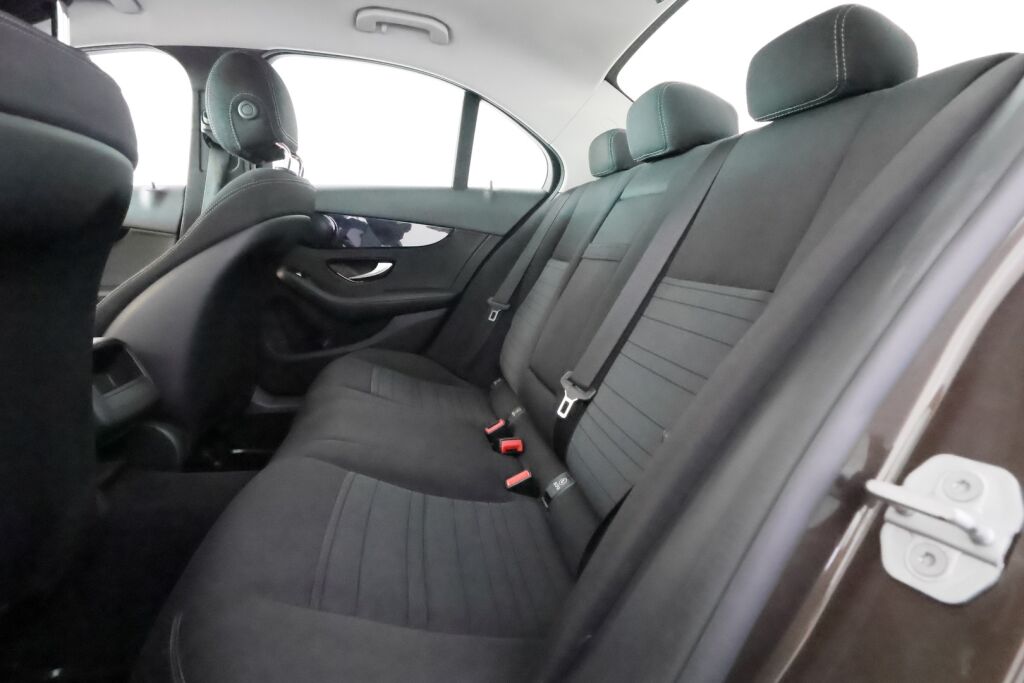 Mercedes-Benz C 2016 Ruskea (beige)