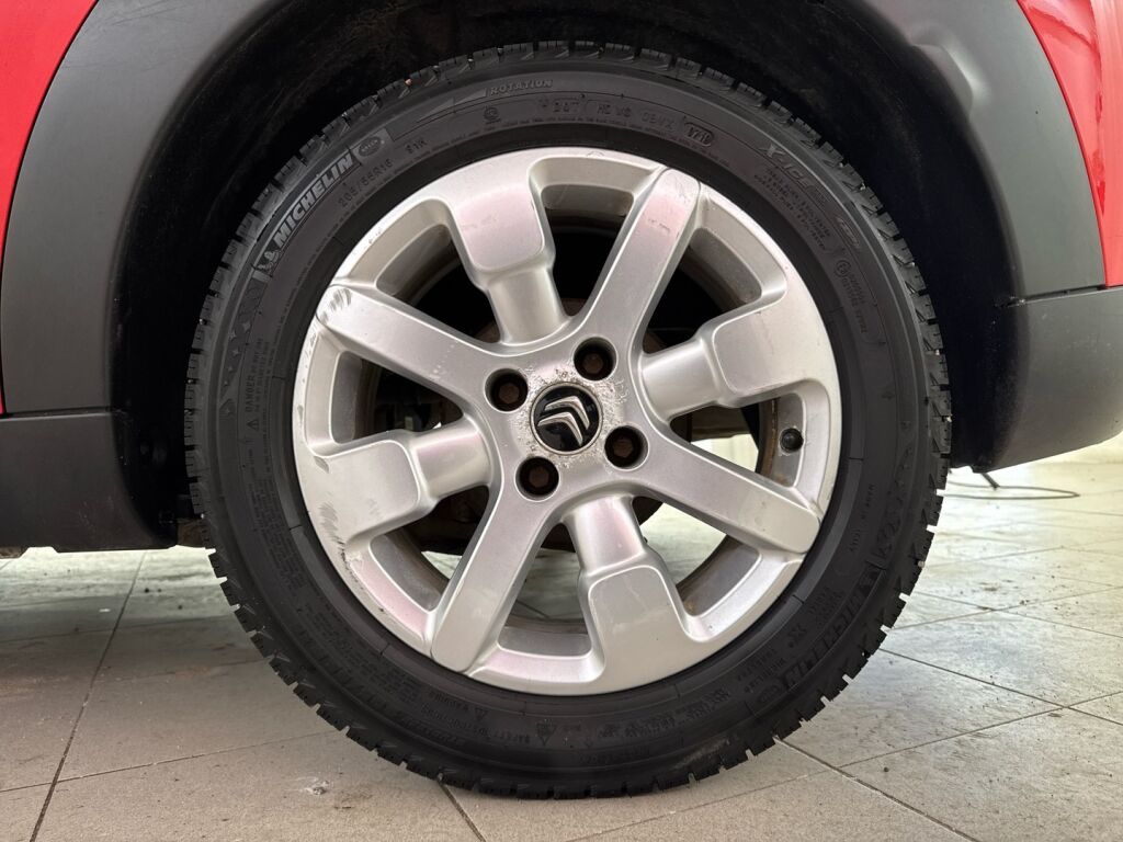 Citroen C4 Cactus 2016 Punainen