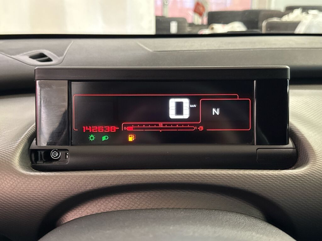 Citroen C4 Cactus 2016 Punainen