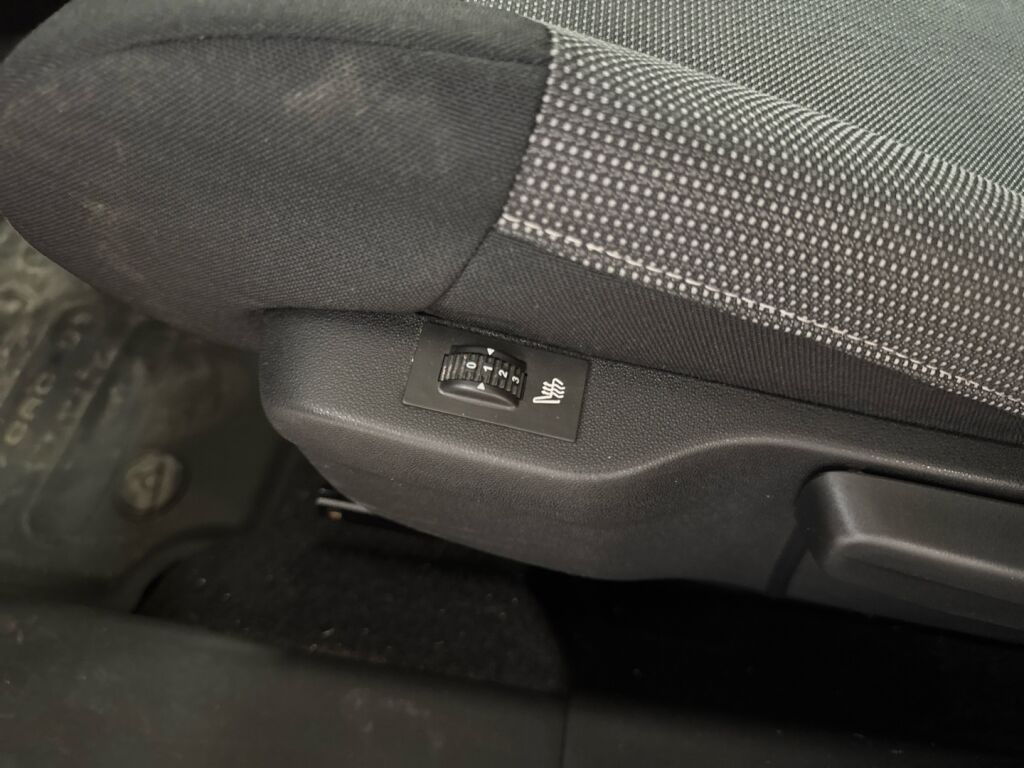 Citroen C4 Cactus 2016 Punainen