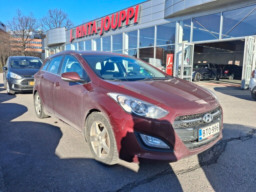Hyundai i30 Wagon 2016 Punainen