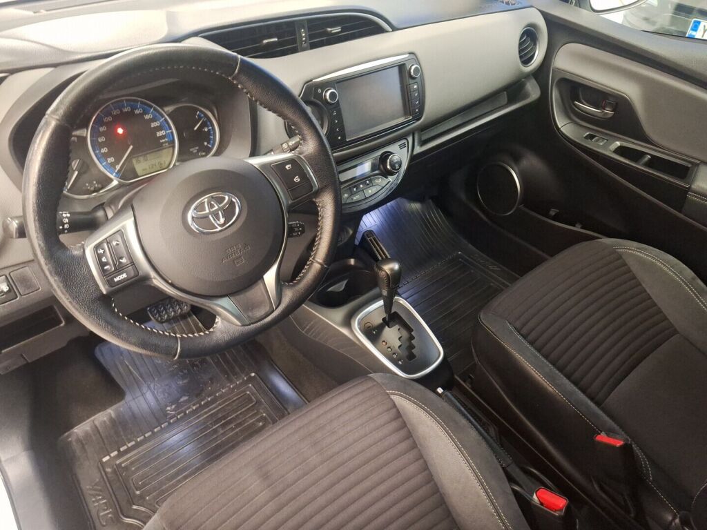 Toyota Yaris 2015 Valkoinen