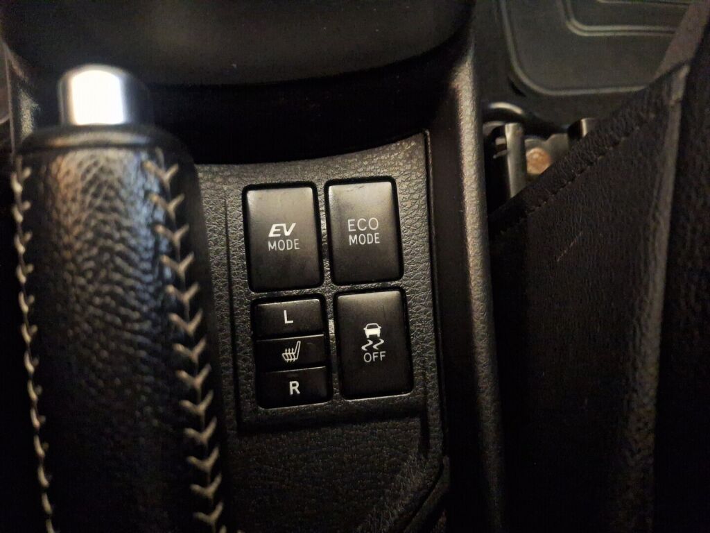 Toyota Yaris 2015 Valkoinen