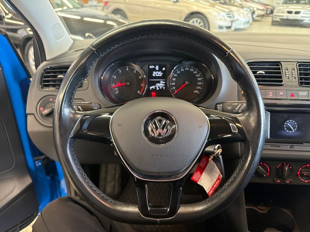Volkswagen Polo 2016 Sininen