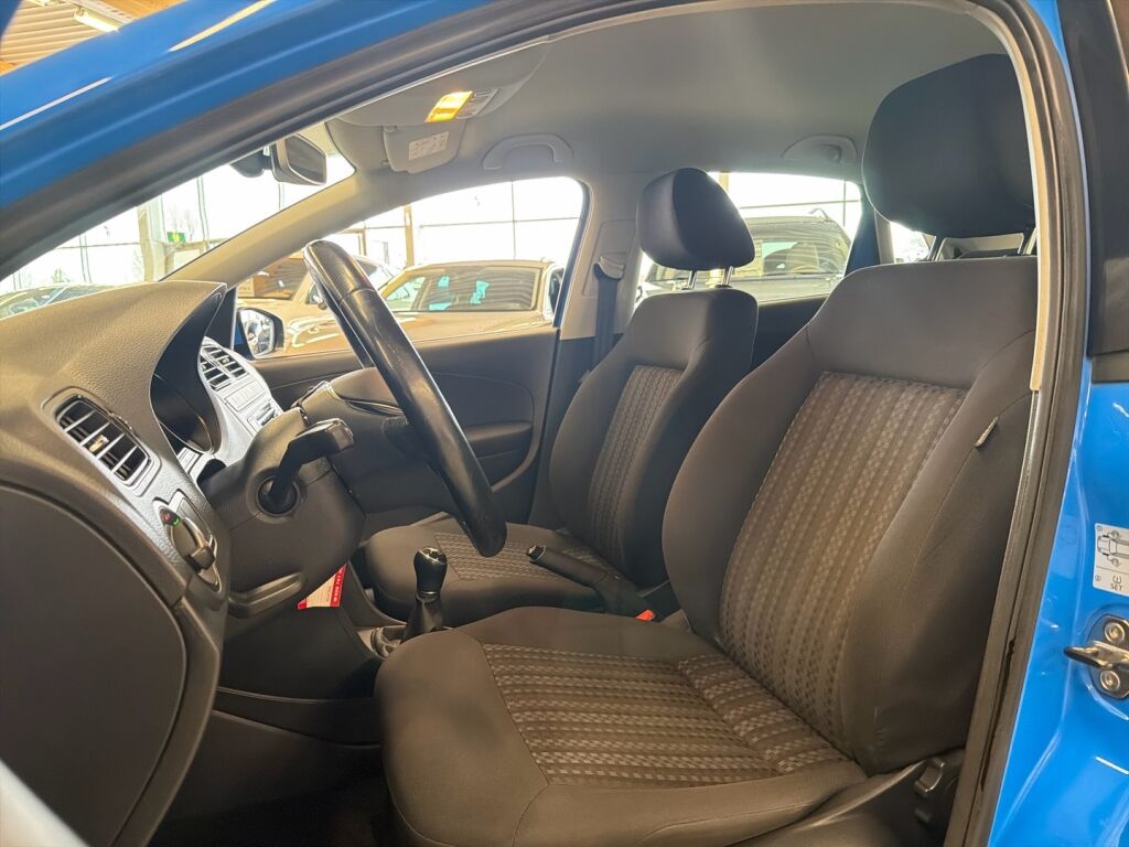 Volkswagen Polo 2016 Sininen