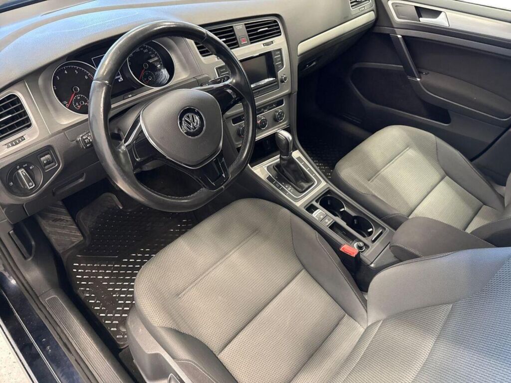 Volkswagen Golf 2015 Sininen