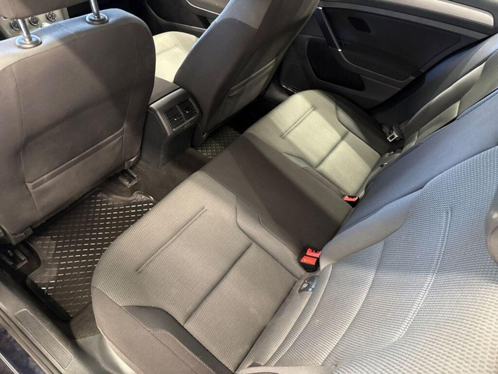 Volkswagen Golf 2015 Sininen