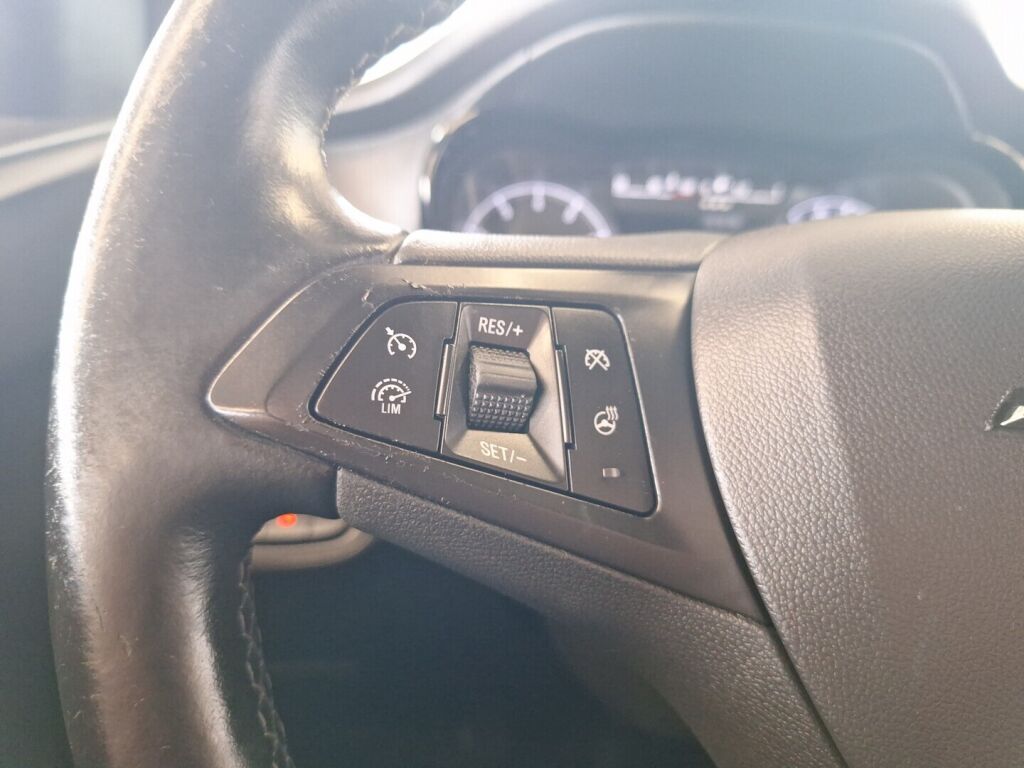 Opel Karl 2016 Musta