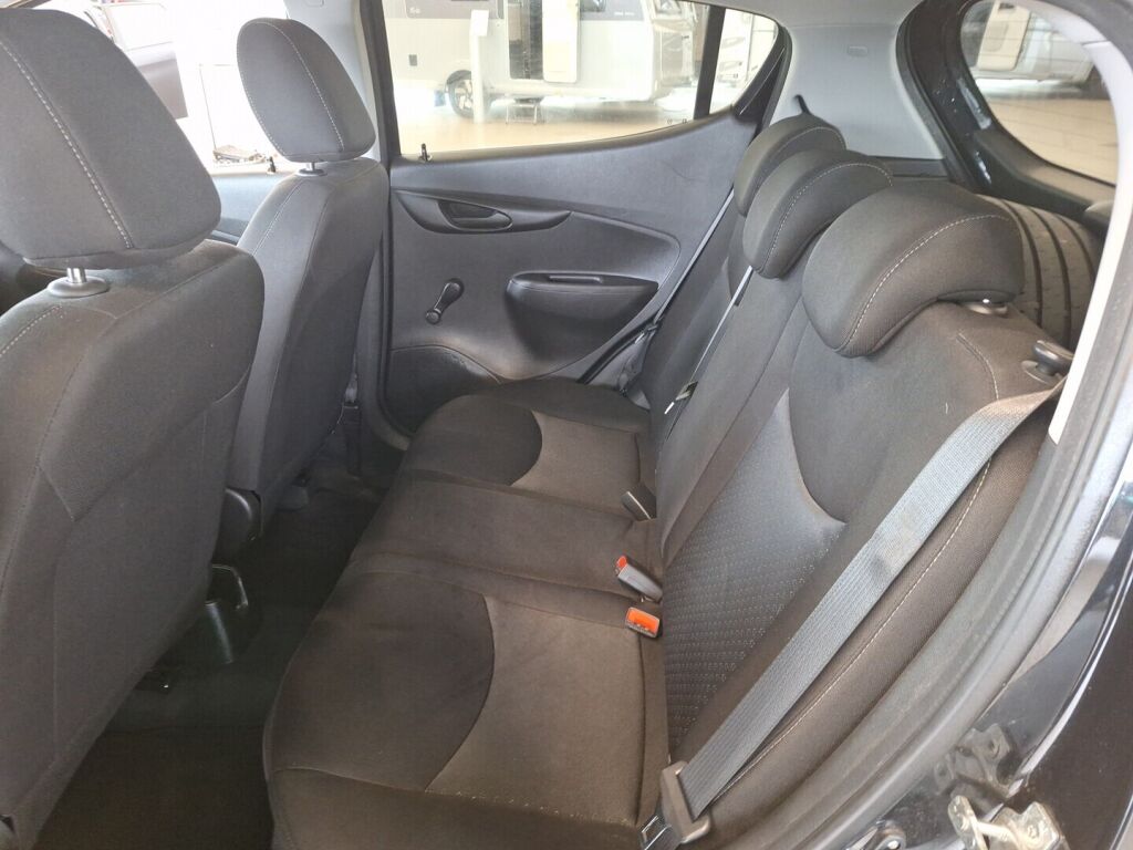 Opel Karl 2016 Musta