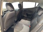 Opel Karl 2017 Valkoinen