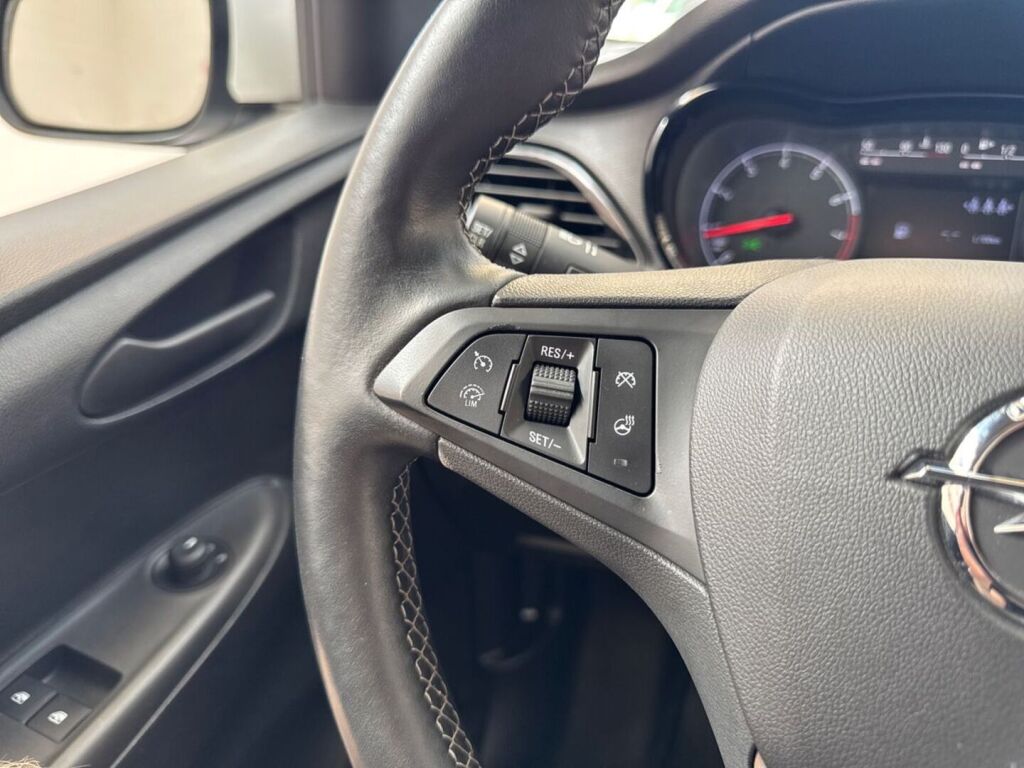Opel Karl 2017 Valkoinen