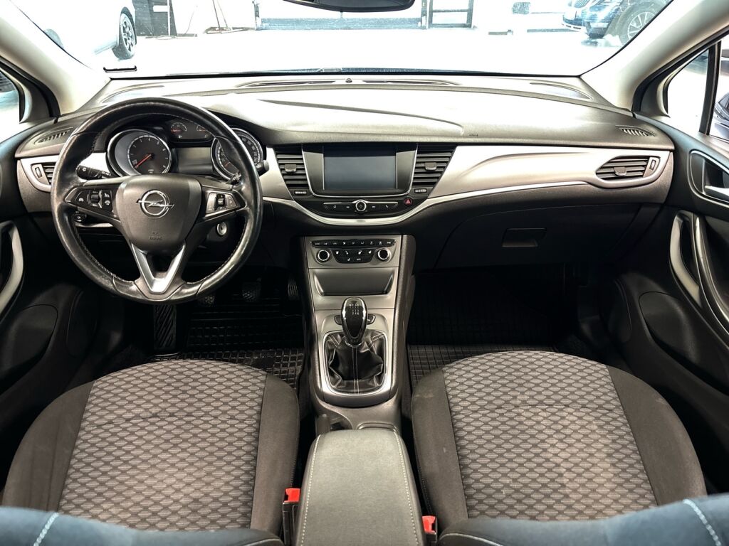 Opel Astra 2016 Musta