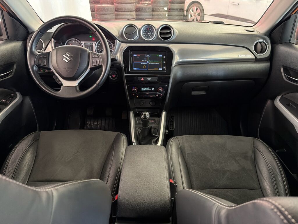 Suzuki Vitara 2016 Oranssi