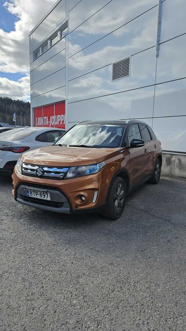 Suzuki Vitara 2016 Oranssi