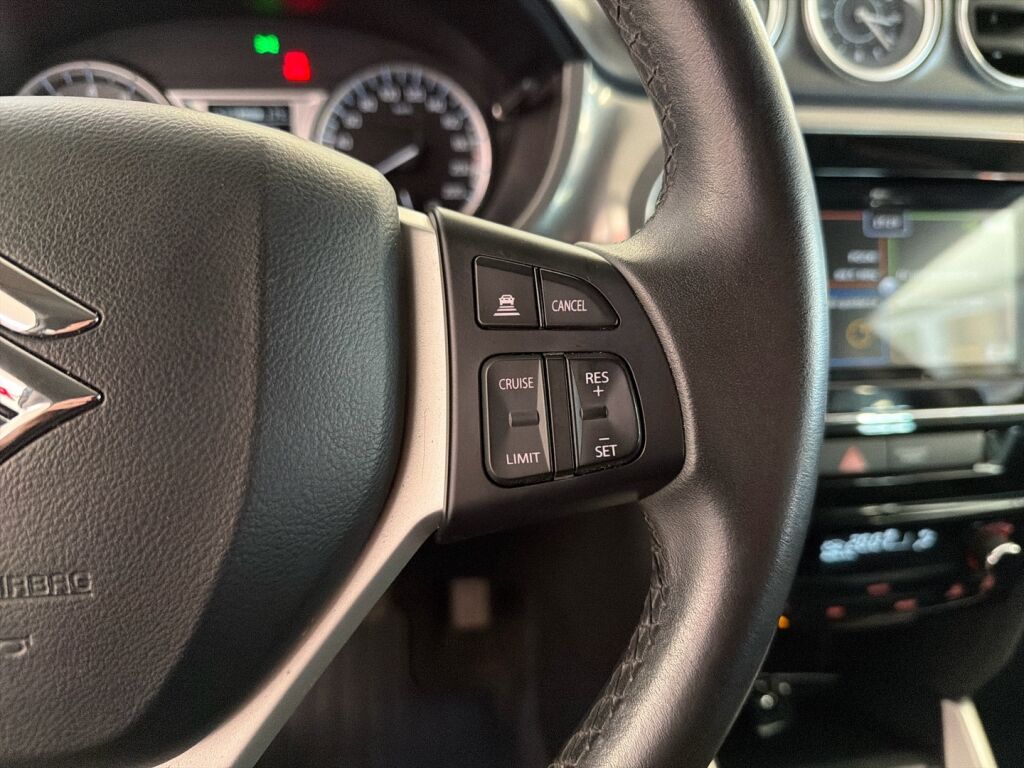 Suzuki Vitara 2016 Oranssi