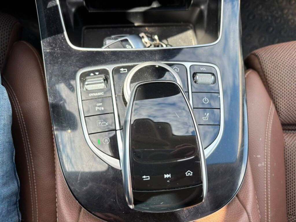 Mercedes-Benz E 2016 Vihreä