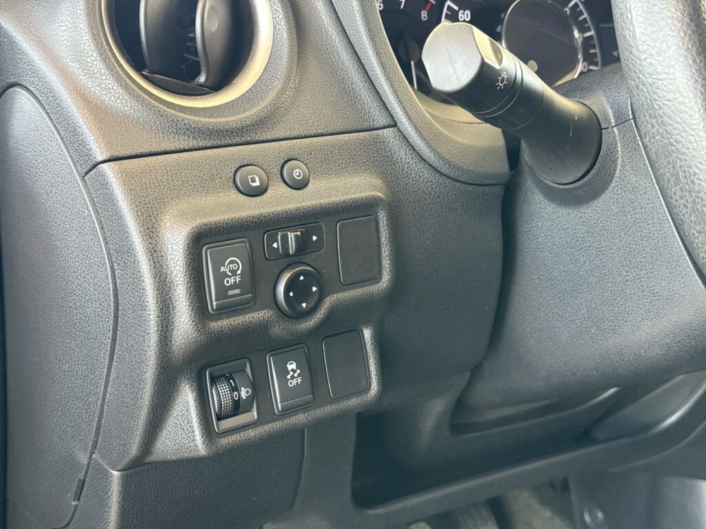 Nissan Note 2017 Punainen