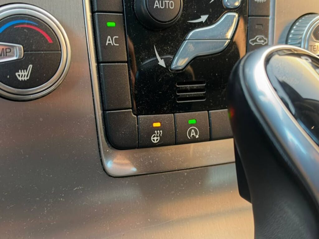 Volvo S60 2017 Sininen