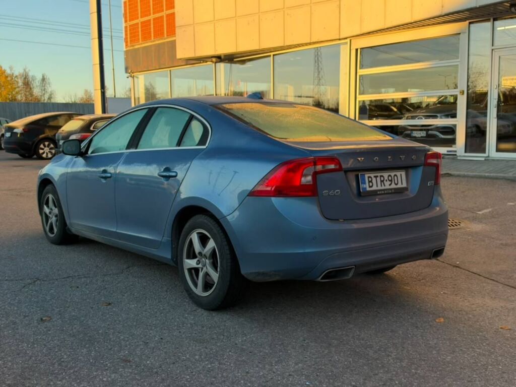 Volvo S60 2017 Sininen