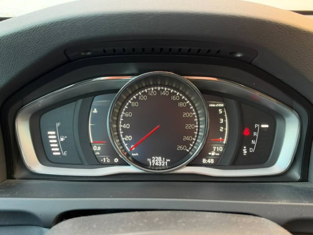 Volvo S60 2017 Sininen