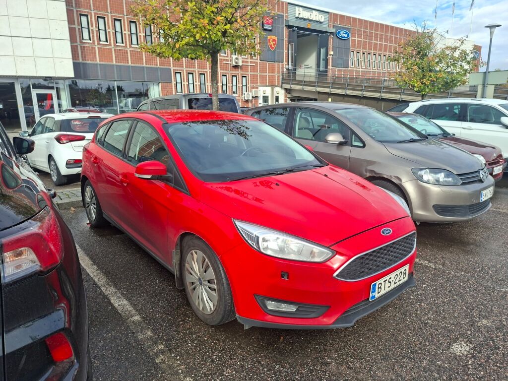 Ford Focus 2017 Punainen