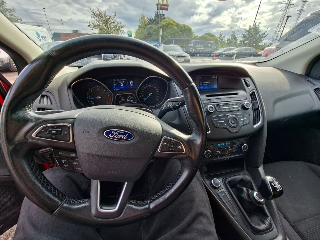 Ford Focus 2017 Punainen