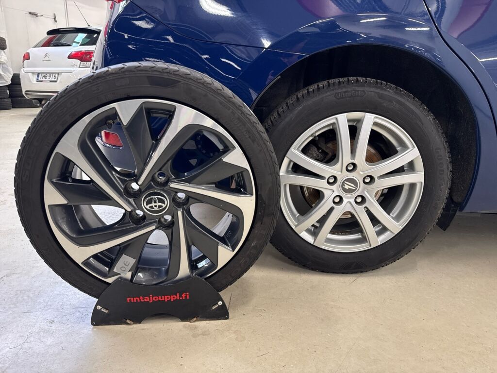 Toyota Corolla 2017 Sininen