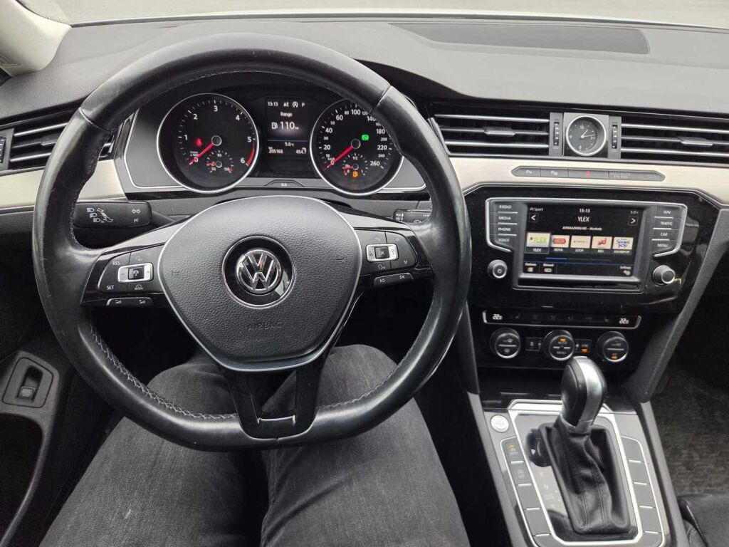 Volkswagen Passat 2017 Valkoinen