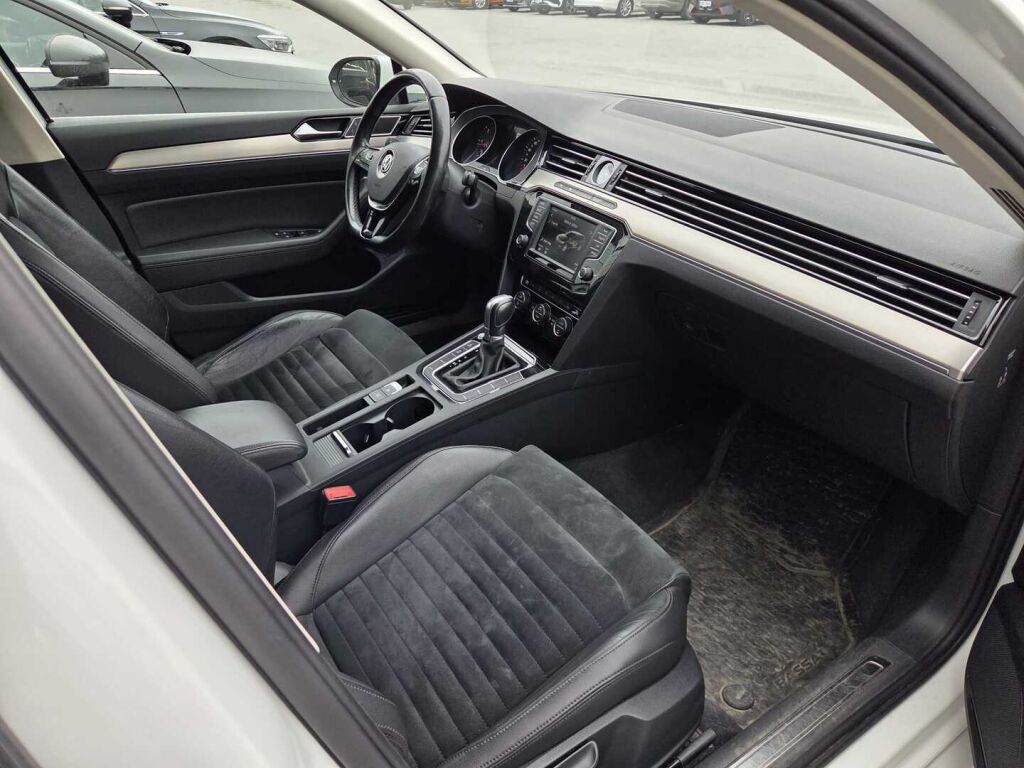 Volkswagen Passat 2017 Valkoinen