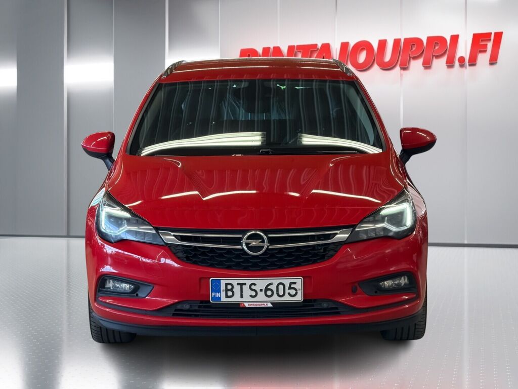 Opel Astra 2017 Punainen