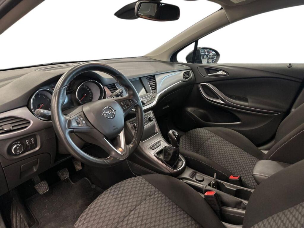 Opel Astra 2017 Musta