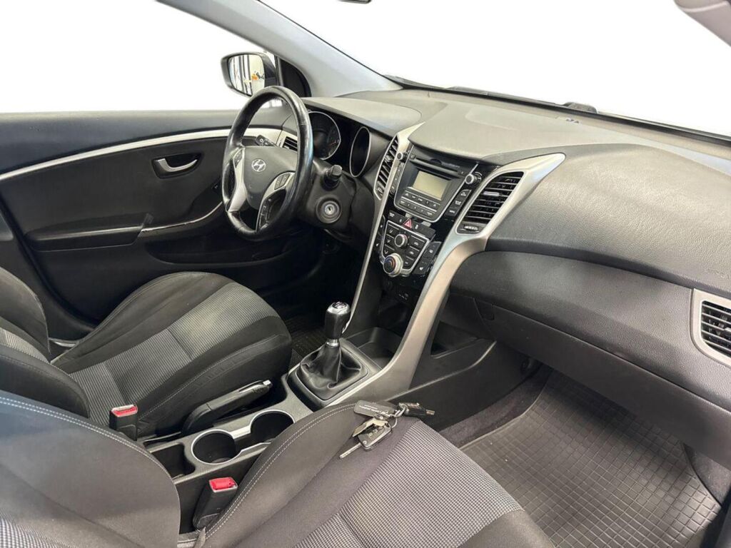 Hyundai i30 5d 2016 Valkoinen