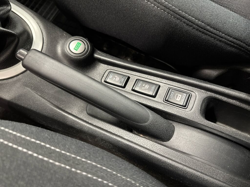 Nissan Note 2017 Musta