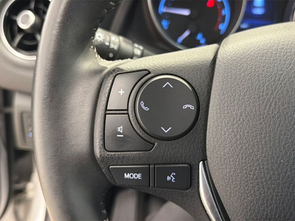 Toyota Auris 2016 Hopea