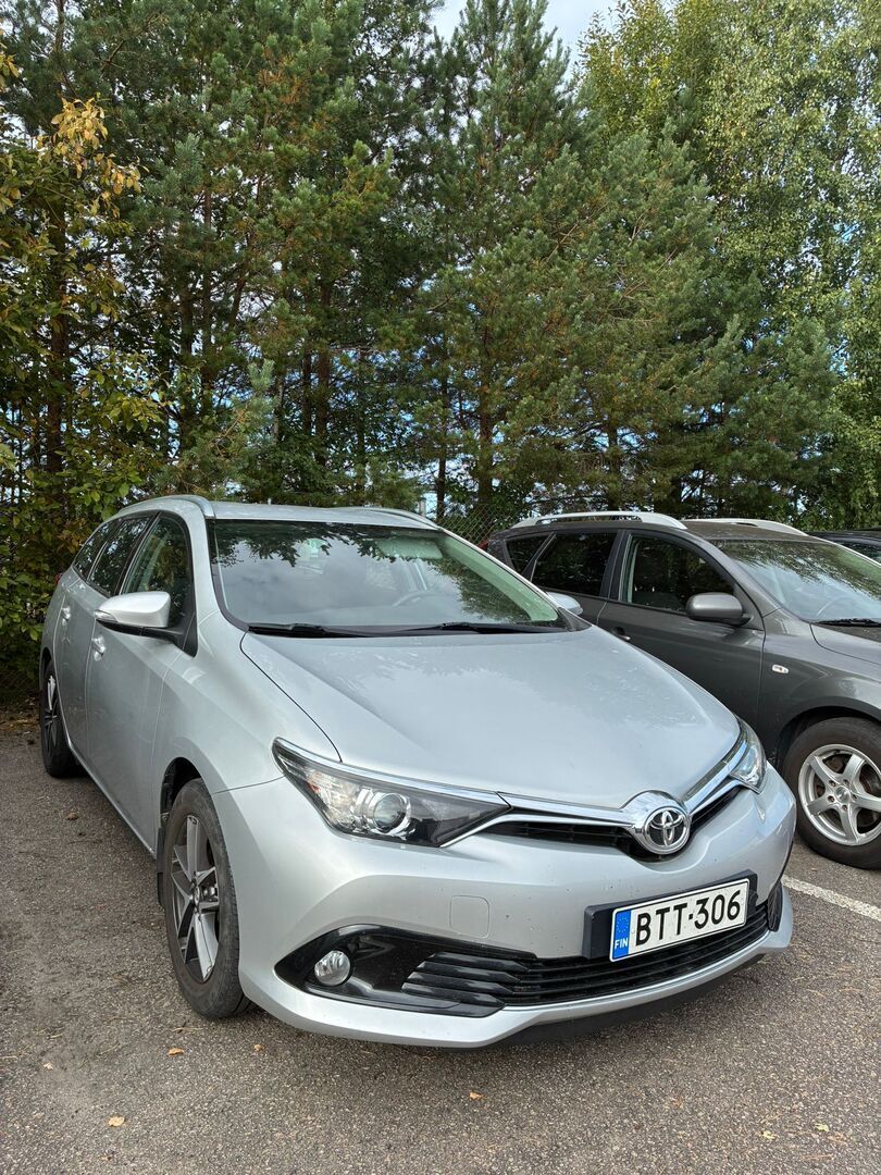 Toyota Auris 2016 Hopea