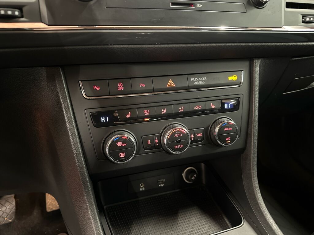 Seat Ateca 2017 Ruskea (beige)