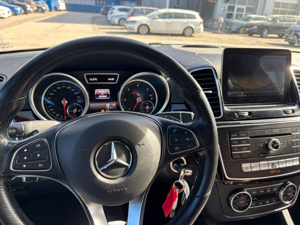 Mercedes-Benz GLE 2016 Musta