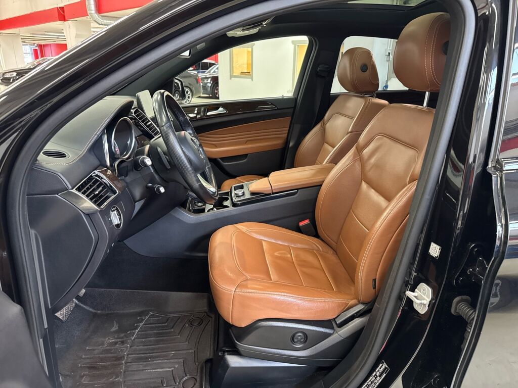 Mercedes-Benz GLE 2016 Musta