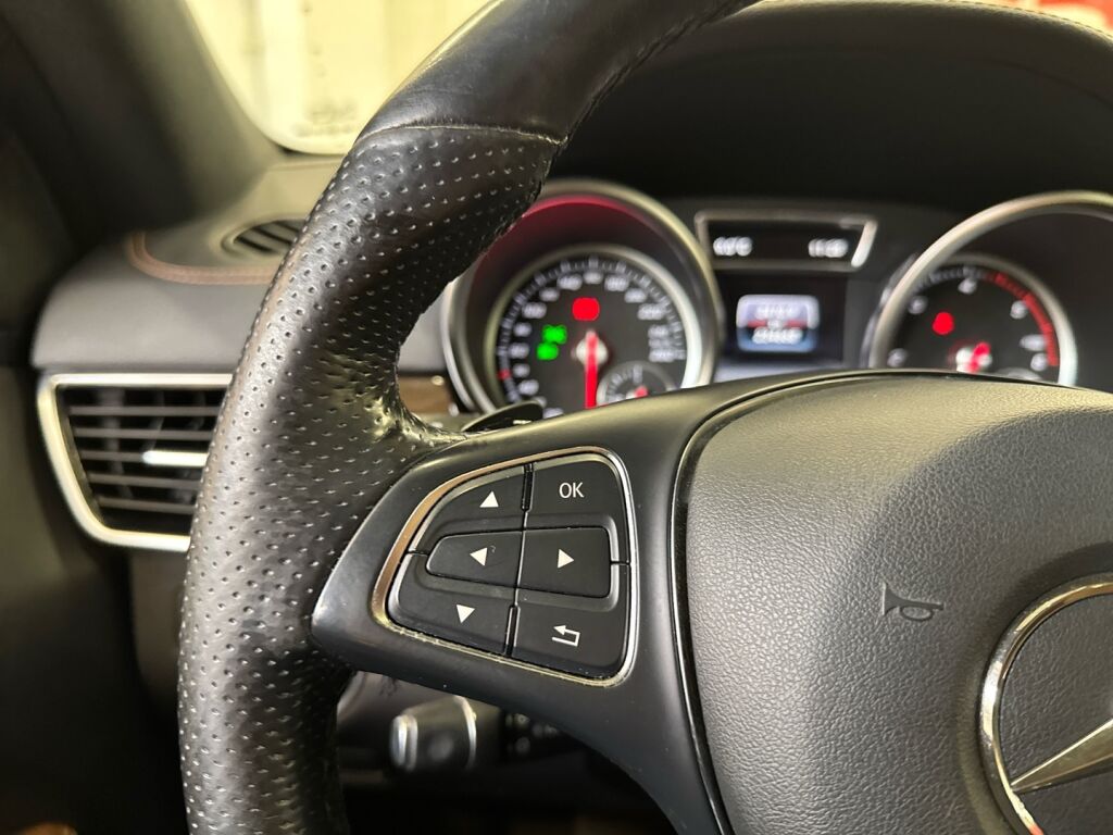 Mercedes-Benz GLE 2016 Musta